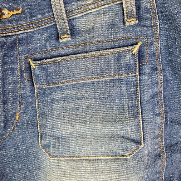 Levi's Distressed Medium Wash High Rise Demin Shorts - Picture 4 of 9